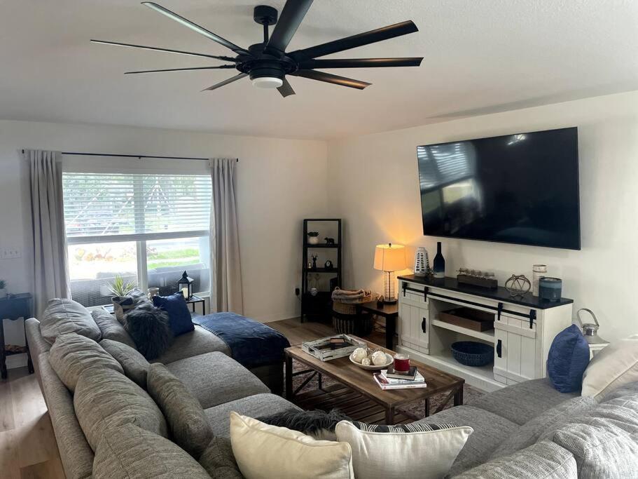 Riverside Riviera At Seminole Heights Тампа Экстерьер фото