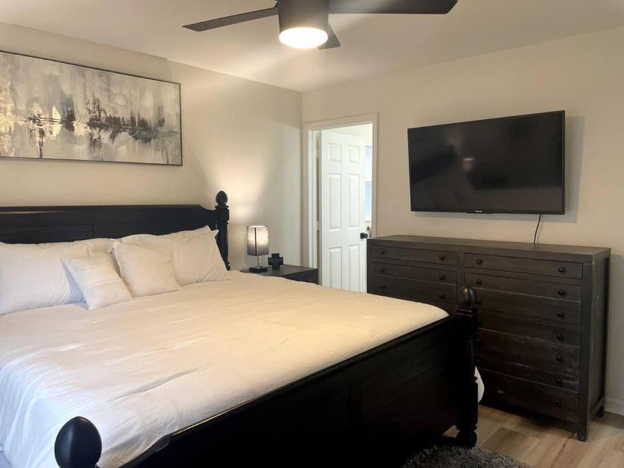 Riverside Riviera At Seminole Heights Тампа Экстерьер фото